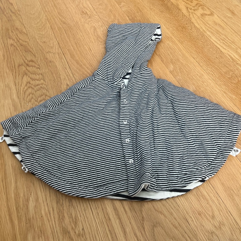 Stripped cape